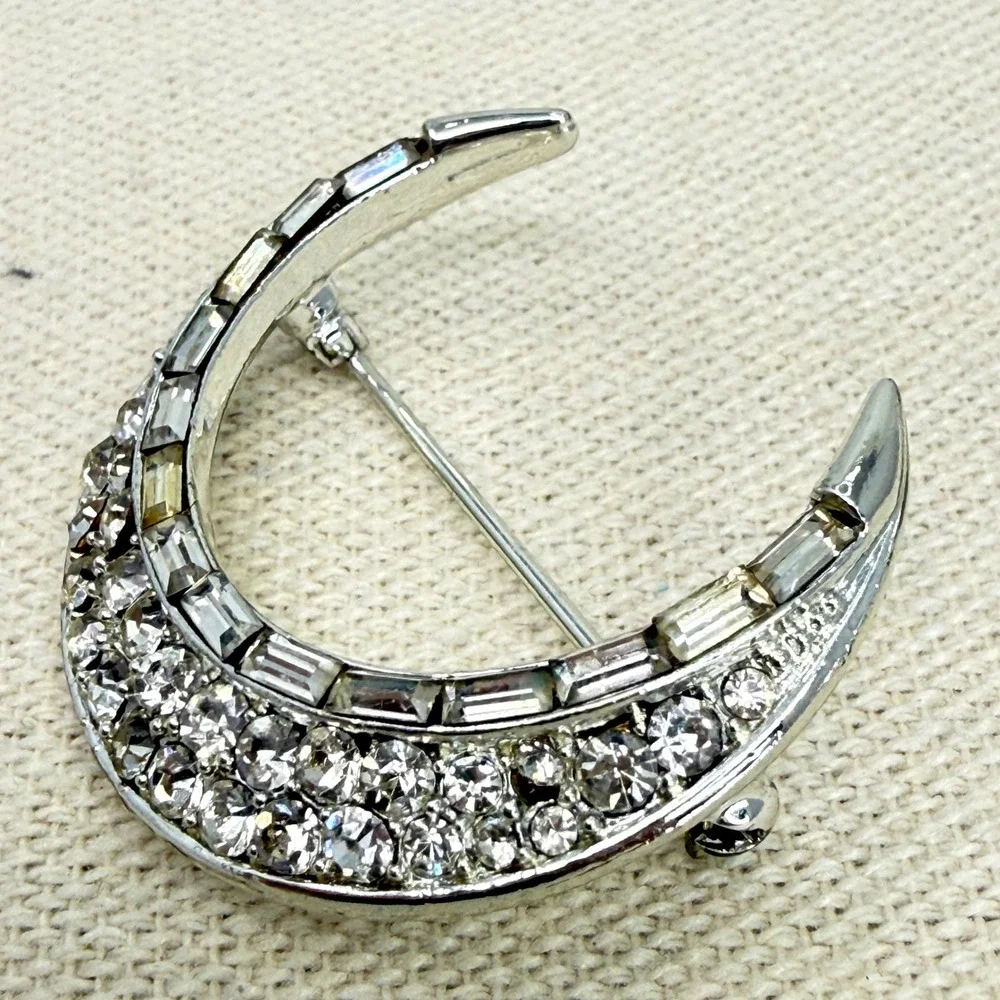 Lisner Vintage Crescent Moon Brooch Silver Tone Baguette‎ Round Clear Rhinestone